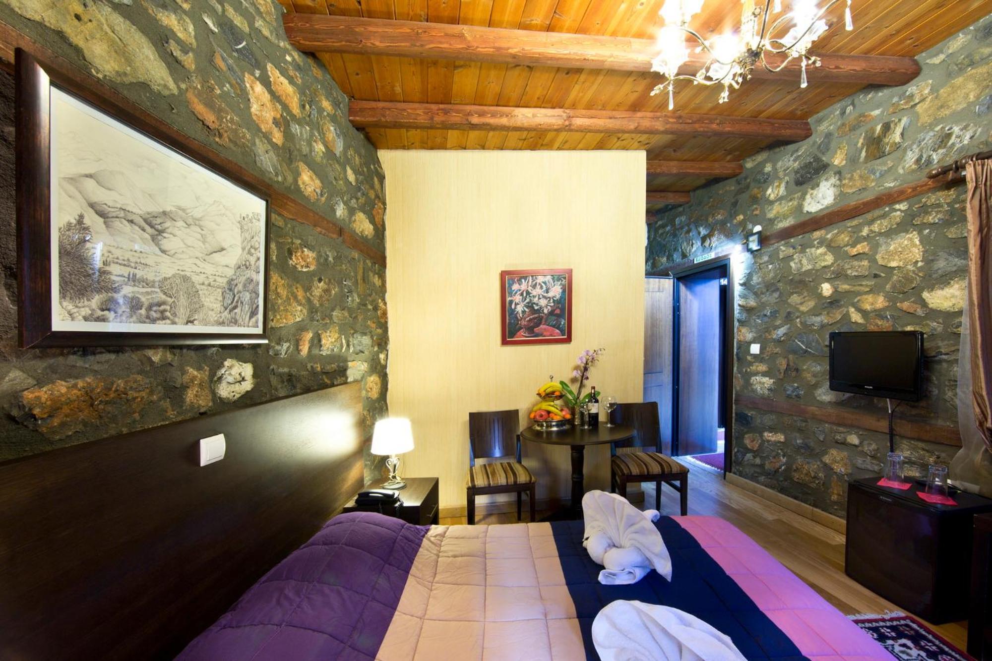 Chalet Lithos Hotel Agios Athanasios  Quarto foto